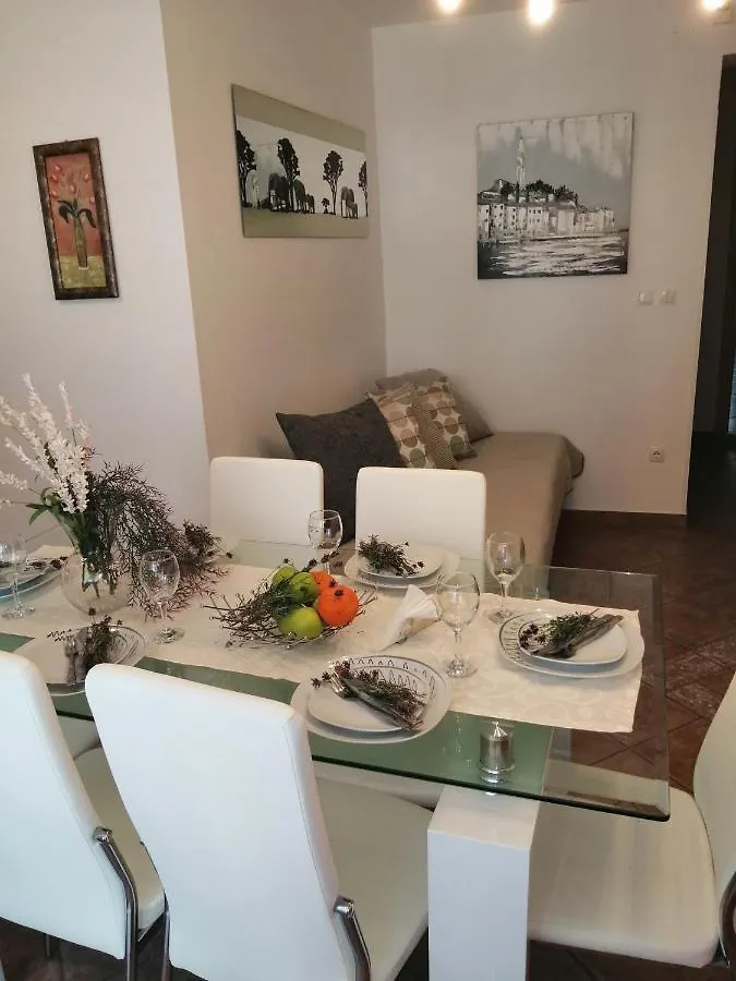Apartments Villa Nona Umag 0*,